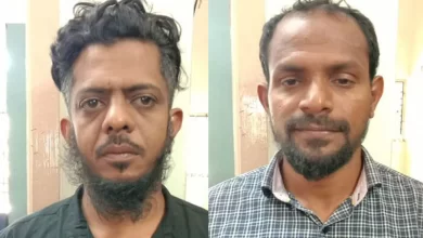 Photo of कर्नाटक में हिजाब के साथ स्कूलों में एंट्री को लेकर विवाद जारी, पुलिस ने दो हथियारबंद लोगों को किया गिरफ्तार
