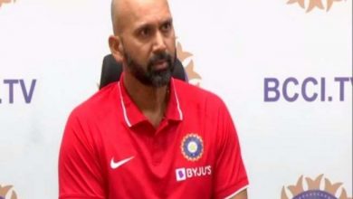 Photo of भारतीय टीम प्रबंधन गेंदबाजी कोच को बदलने की मांग,जानिए कोच के लिए किन दो पूर्व दिग्गजों का नाम आया सामने