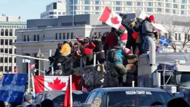 Photo of कनाडा की राजधानी में ट्रक ड्राइवरों का प्रदर्शन, वैक्सीनेशन अनिवार्यता का कर रहे विरोध, लगानी पड़ी इमरजेंसी