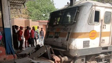 Photo of देहरादून सहारनपुर रेलवे स्टेशन टला बड़ा हादसा ,पैसेंजर का इंजन तीव्र गति से प्लेटफार्म से टकराया  