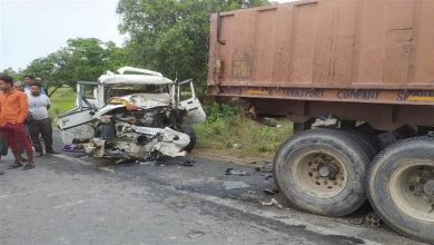 Photo of सिद्धार्थनगर में हुआ बड़ा सड़क हादसा,ट्रक से टकराई बरातियों से भरी बोलेरो- 8 लोगों की हुई मौत