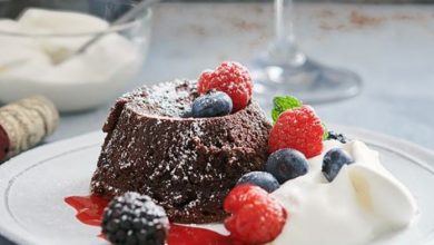 Photo of अब आप भी आसानी से बना सकते हैं चॉकलेट लावा केक,देखें ये रेसिपी