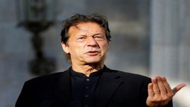 Photo of PTI के अध्यक्ष इमरान खान ने शहबाज शरीफ गठबंधन सरकार पर बोला हमला, कहा-सत्ता में बने रहने के लिए अराजकता को बढ़ावा दिया