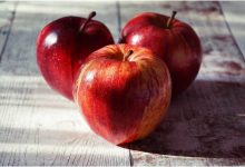 Photo of Apple Side Effects: क्या आपको भी सेब बेहद पसंद हैं? तो जान लें ज़्यादा खाने से क्या नुकसान होते हैं