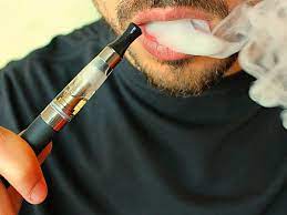 Photo of सर्वेक्षण में पता चला कि भारत सरकार के प्रतिबंध के बावजूद बाजार में इलेक्ट्रॉनिक सिगरेट खुलेआम बिकती है।