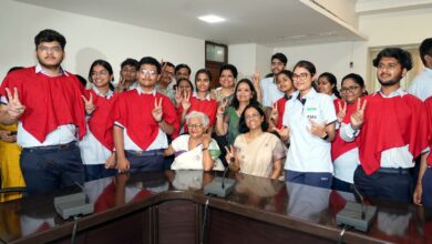 Photo of 90% से अधिक अंक प्राप्त करने वाले CMS के मेधावी छात्रों का विक्ट्री मार्च और सम्मान समारोह आयोजित