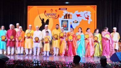 Photo of महाराष्ट्र दिवस पर लखनऊ में ‘सुर संध्या’ सांस्कृतिक कार्यक्रम, मराठी गीत-संगीत ने मोहा मन