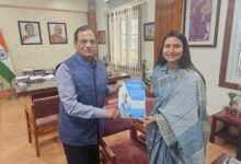 Photo of डॉ. निरुपमा सिंह ने नीति आयोग सदस्य डॉ. विनोद पाल से की मुलाकात