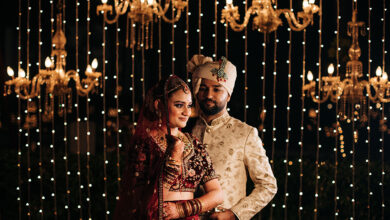 Photo of Charu and Aishwarya, Taj Mahal Lucknow
