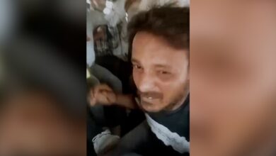 Photo of पेशी से लौटते वक्त बंदी वैन में कैदी की पिटाई, वीडियो वायरल