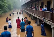 Photo of तेज बारिश से स्कूल में मचा हड़कंप: छत पर फंसे 162 छात्र, प्रशासन ने किया रेस्क्यू