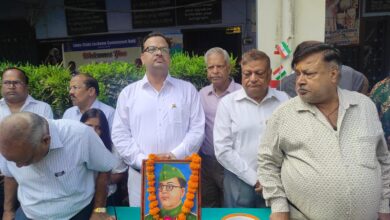 Photo of लखनऊ में 79वें स्वतंत्रता दिवस पर लखनऊ चिकनकारी हैंडीक्राफ्ट्स एसोसिएशन द्वारा ध्वजारोहण