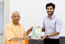 Photo of पियूष सिंह चौहान ने मुख्यमंत्री योगी आदित्यनाथ से की भेंट, शिक्षा एवं रोजगार पर हुई महत्वपूर्ण चर्चा