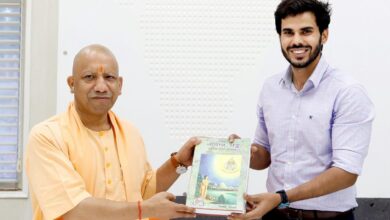 Photo of पियूष सिंह चौहान ने मुख्यमंत्री योगी आदित्यनाथ से की भेंट, शिक्षा एवं रोजगार पर हुई महत्वपूर्ण चर्चा