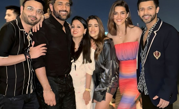 Photo of फिल्मी सितारों की न्यू ईयर पार्टी की तस्वीरें सोशल मीडिया पर छाई