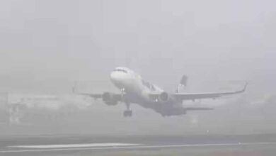 Photo of दिल्ली-NCR में घना कोहरा, हवाई यातायात प्रभावित