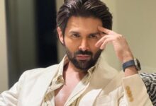 Photo of कार्तिक आर्यन और जॉनी डेप की वायरल सेल्फी ने बनाया सोशल मीडिया पर नया रिकॉर्ड