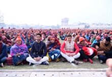 Photo of महापौर ने कड़ाके की ठंड में जरूरतमंदों को बांटे कंबल व कैप