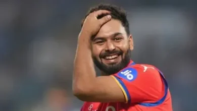 Photo of लखनऊ में IPL का रोमांच: ऋषभ पंत का चला जादू, मैच एकतरफा होते ही स्टेडियम हुआ खाली