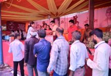 Photo of टाटा मोटर्स के श्री अनूप उपाध्याय व श्रीमती सुमन उपाध्याय की 25वीं वैवाहिक वर्षगांठ पर विशेष भंडारा