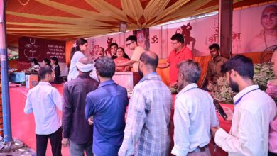 Photo of टाटा मोटर्स के श्री अनूप उपाध्याय व श्रीमती सुमन उपाध्याय की 25वीं वैवाहिक वर्षगांठ पर विशेष भंडारा