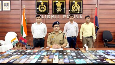 Photo of पीलीभीत पुलिस ने बरामद किए 209 गुम मोबाइल, 29.22 लाख रुपये के फोन लौटाए मालिकों को