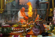 Photo of सातवें बड़े मंगल पर लेटे हुए हनुमान मंदिर में समोसे-खस्ते का भव्य भंडारा