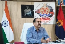 Photo of झांसी में जीआरपी और आरपीएफ की संयुक्त गोष्ठी, रेल यात्रियों की सुरक्षा पर बनी रणनीति