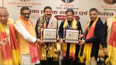 Photo of अनूप जलोटा और अनुपम कपूर को मिला ‘खत्री जाति रत्न’ सम्मान