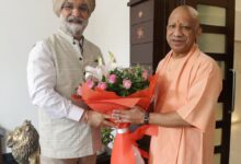 Photo of मुख्यमंत्री योगी से दिल्ली के उपराज्यपाल तरनजीत सिंह संधू की शिष्टाचार भेंट