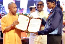 Photo of लखनऊ में 470 कुशल खिलाड़ी अभ्यर्थियों को CM योगी ने बांटे नियुक्ति पत्र