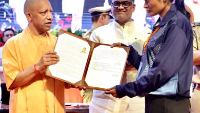 Photo of लखनऊ में 470 कुशल खिलाड़ी अभ्यर्थियों को CM योगी ने बांटे नियुक्ति पत्र