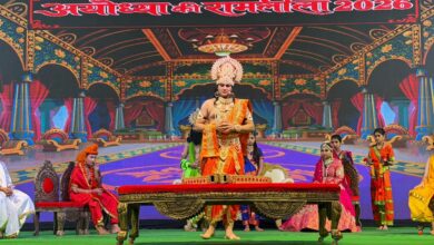 Photo of नवरात्र विशेष: दिल्ली में सजी फिल्मी सितारों की रामलीला, पहली बार बाल कलाकारों ने किया संपूर्ण रामायण का मंचन