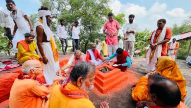 Photo of उत्तर प्रदेश के 75 जिलों में 26 अक्टूबर को मनेगी महर्षि वाल्मीकि जयंती, रामायण से जुड़े स्थलों पर होंगे सांस्कृतिक कार्यक्रम