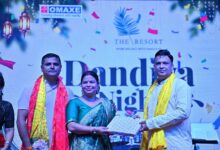 Photo of ओमैक्स द रिजॉर्ट में डांडिया नाइट के साथ सैंपल फ्लैट का अनावरण